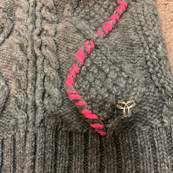 Aritiza TNA zip up sweater - Picture 3 of 9